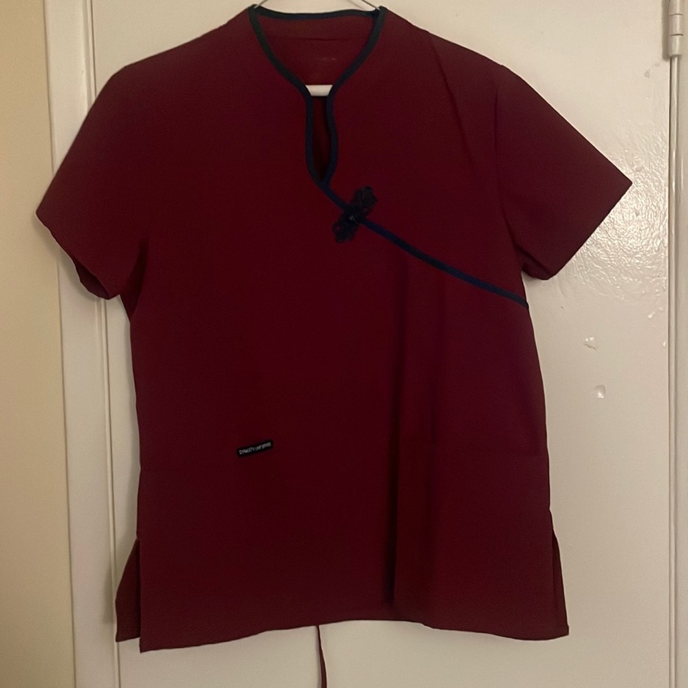 Scrub top